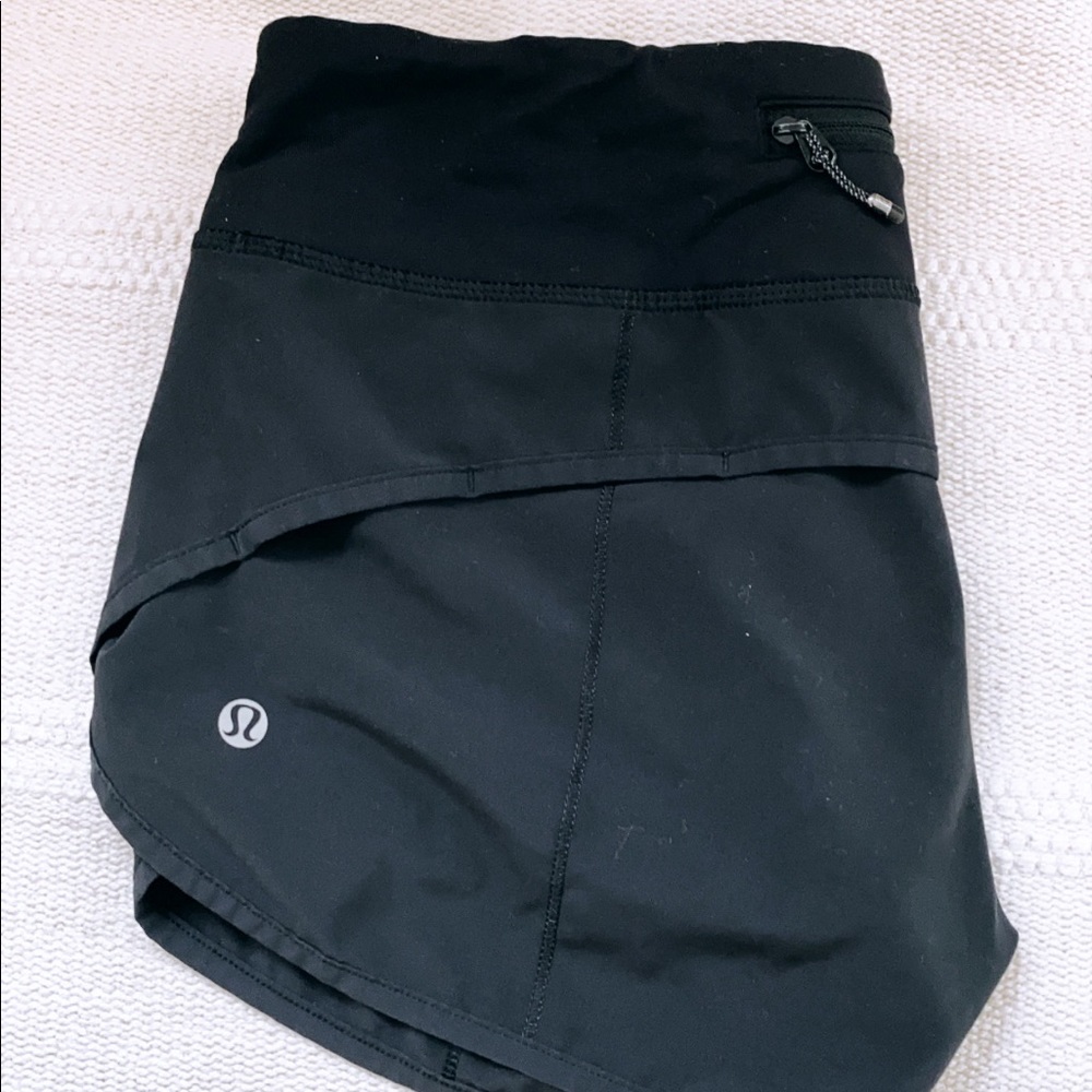 Lululemon black shorts